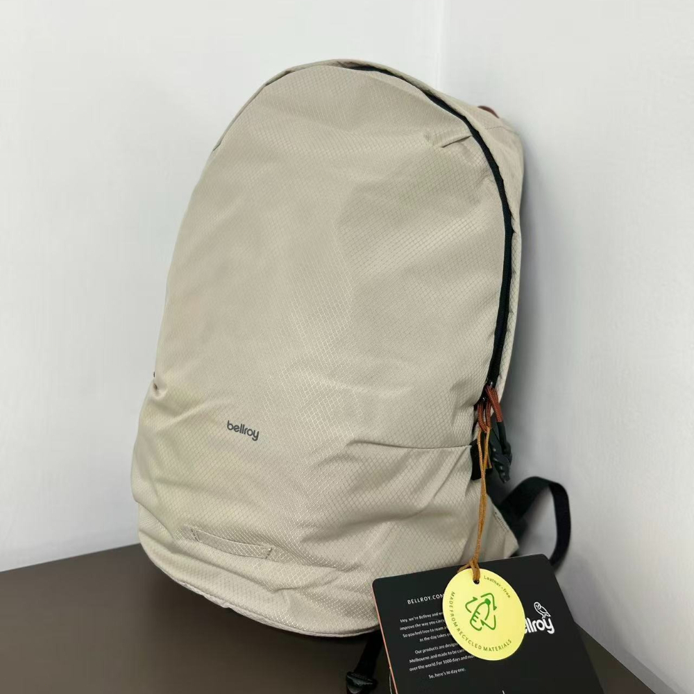 Bellroy Lite Daypack 20L Light - Resin Art Alphabet ulasan dan harga
